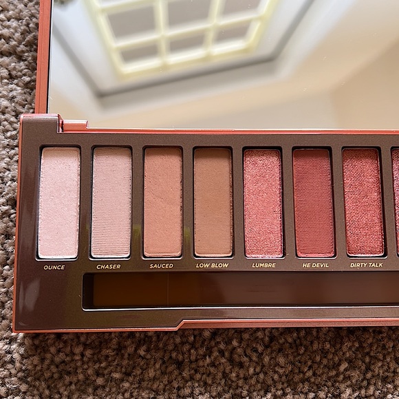 Urban Decay Naked Heat Palette - Picture 3 of 8